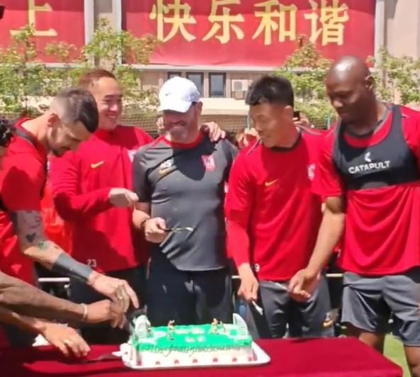 欧篮冠集锦回顾:篮球欧冠赛场上的经典时刻 欧篮冠集锦回顾:篮球欧冠赛场上的经典时刻